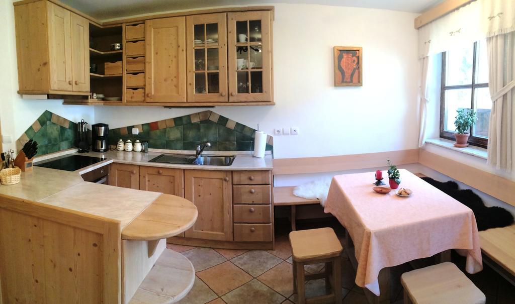 Apartments Pod Macesnovo Streho Solčava Zimmer foto